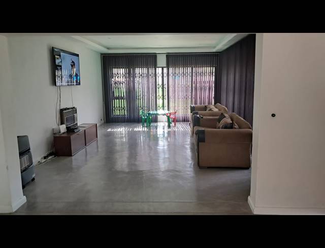 4 BEDROOM FREESTANDING TO LET IN HORIZON VIEW